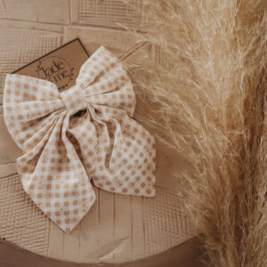 Sophia Bow Hair Clip in Beige