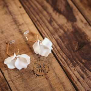 Dangle Petal Earrings In White